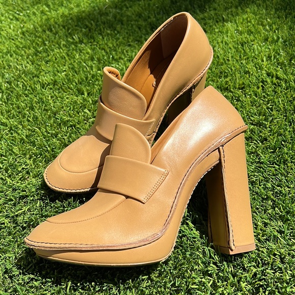 NWB Chloe Cookie Heels size 36 1/2 but fits like a true designer 35 size - Picture 3 of 11